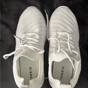 Torrid White Knit Sneakers 7.5WW Extra Wide Width Comfort Walking Athleisure